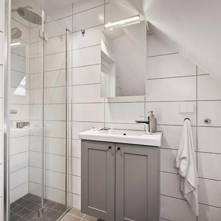 Apartment Dinbnb L 300 To Bryggen L Style House Revamped 2023 Bergen