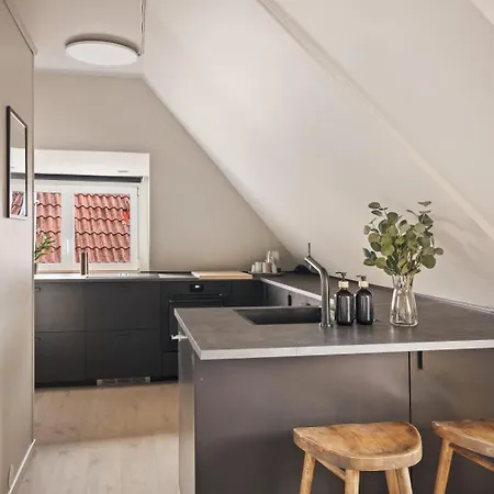 아파트 Dinbnb L 300 To Bryggen L Style House Revamped 2023 베르겐